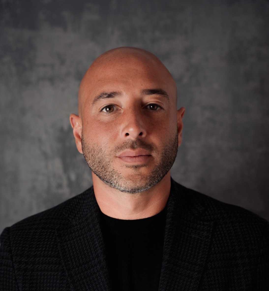 Mark Kiezi's headshot